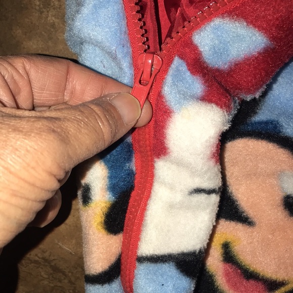 Unisex Child’s Mickey Mouse Sleeping Bag - Picture 4 of 7